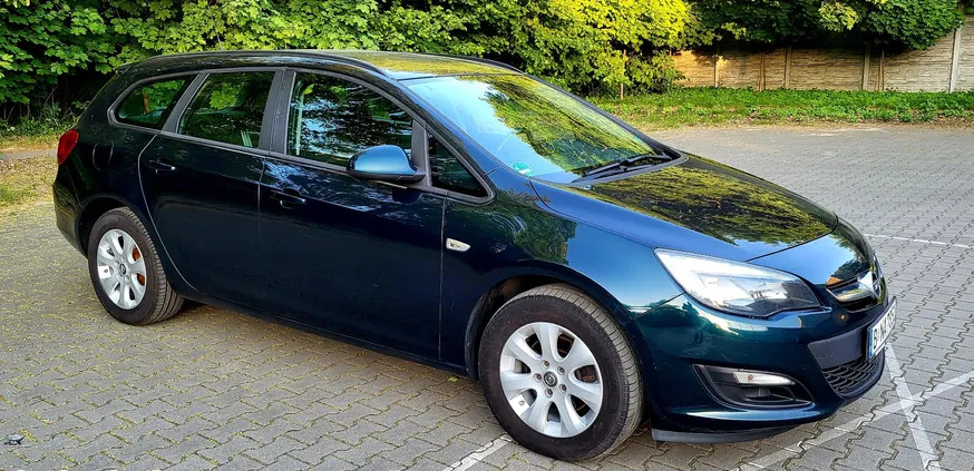 samochody osobowe Opel Astra cena 24900 przebieg: 273000, rok produkcji 2015 z Łódź